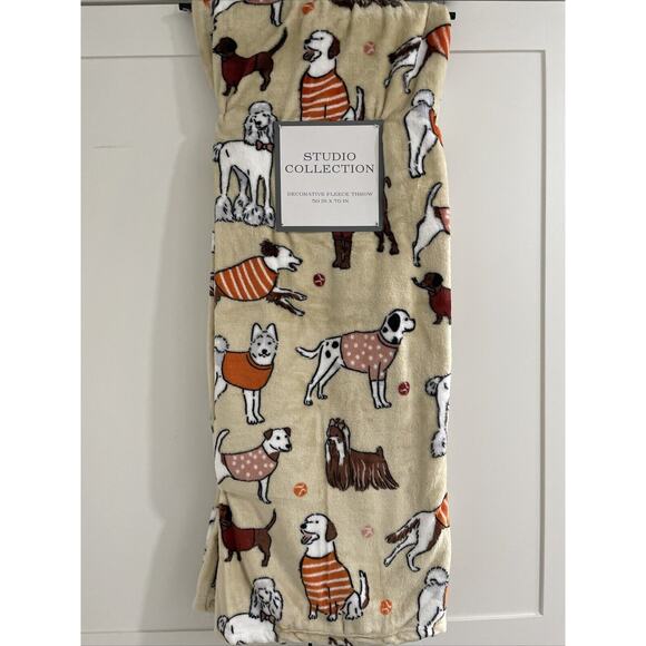 CUTE DOGS 50x70 Plush Throw Blanket Dalmatian Poodle Lab Dachshund Husky Shihtzu - Picture 1 of 5